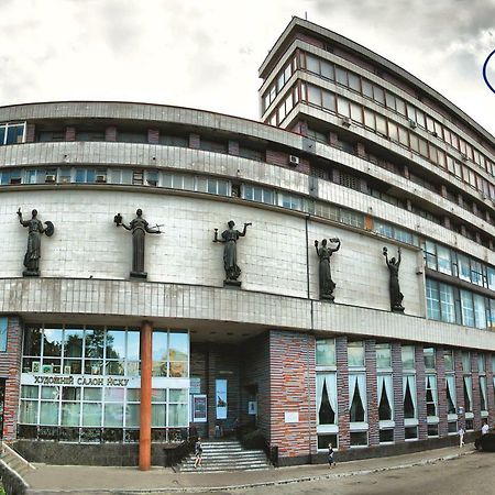 Hotel Tsentralnoho Budynku Khudozhnyka เคียฟ ภายนอก รูปภาพ